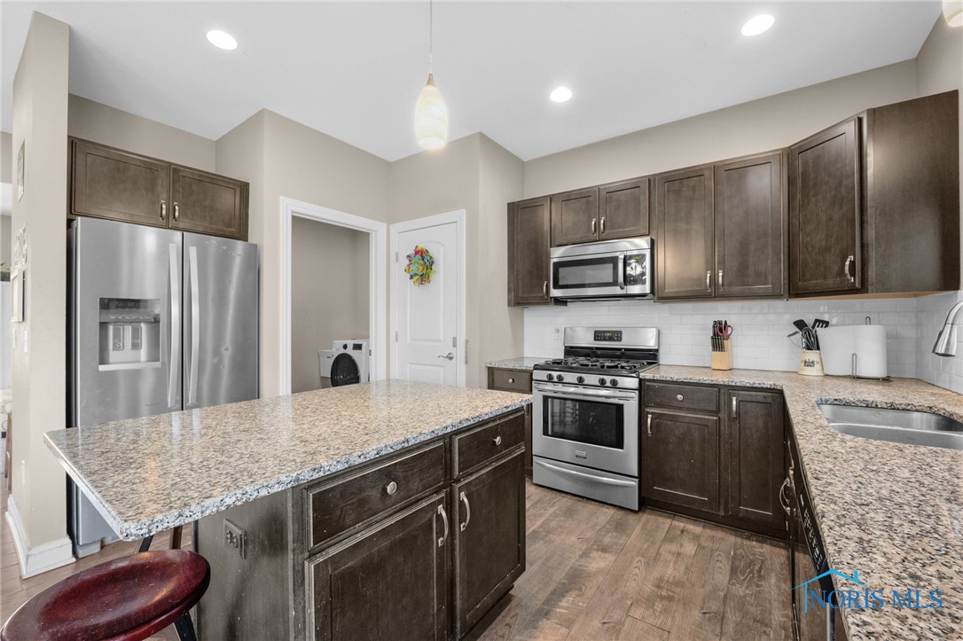 1718 Spring Forest Drive, Oregon, Ohio image 23