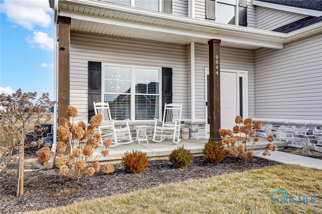 9844 Falconwood Court, Sylvania, Ohio image 3