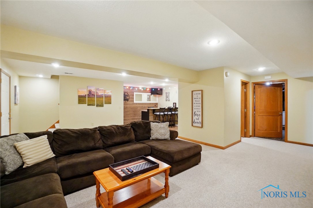 8395 Ash Ridge Lane, Findlay, Ohio image 41