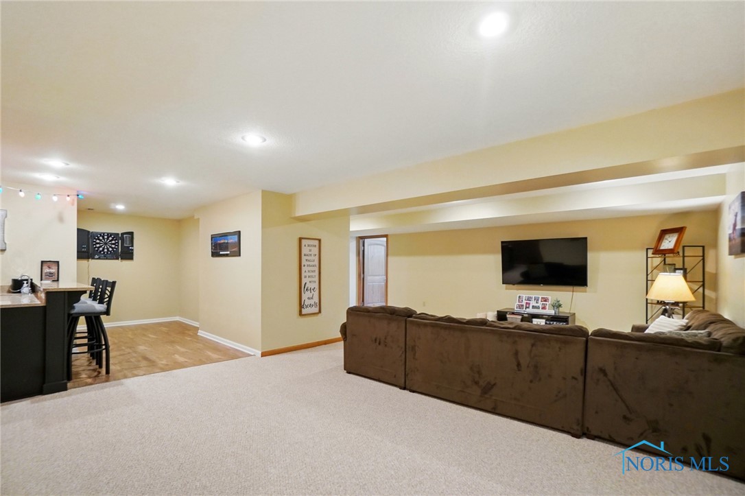 8395 Ash Ridge Lane, Findlay, Ohio image 36