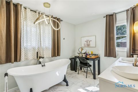 Tiny photo for 1018 Cherry Lane, Findlay, OH 45840 (MLS # 6135943)