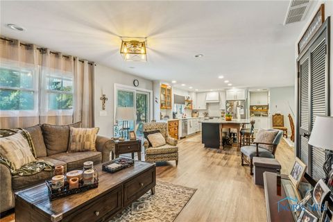 Tiny photo for 1018 Cherry Lane, Findlay, OH 45840 (MLS # 6135943)