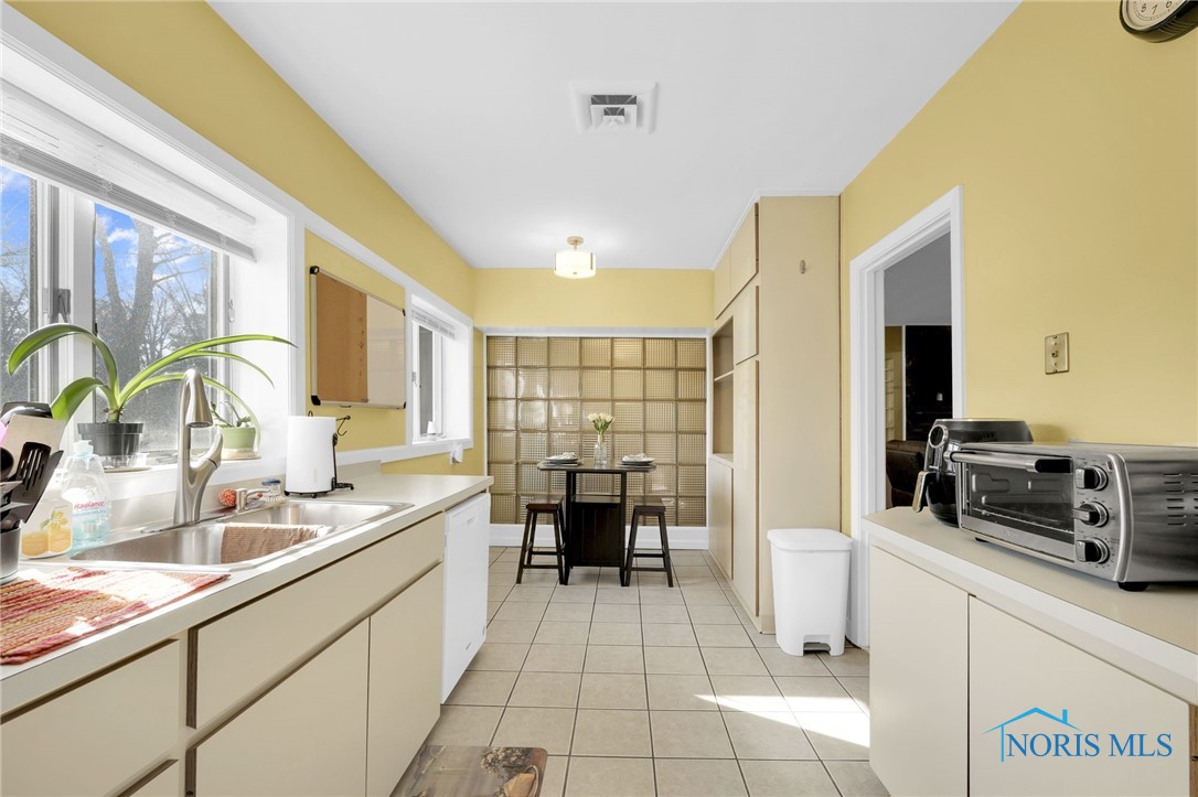 3315 Westchester Road, Toledo, Ohio image 10