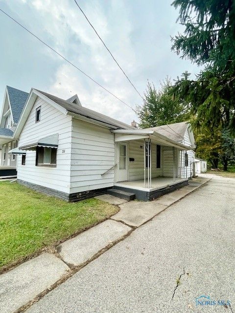 Tiny photo for 356 Sumner Street, Toledo, OH 43609 (MLS # 6136231)