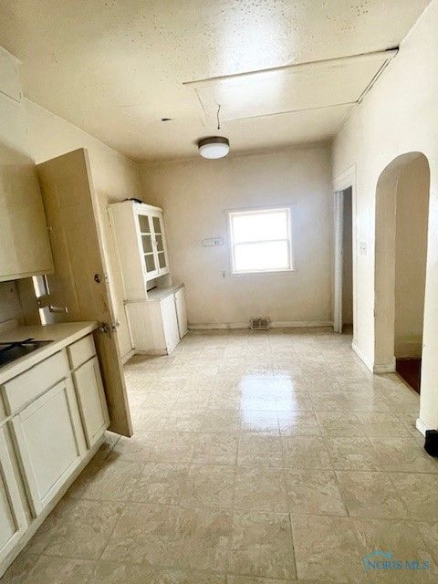 Tiny photo for 356 Sumner Street, Toledo, OH 43609 (MLS # 6136231)