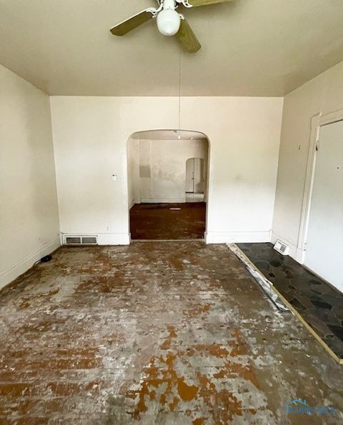 Tiny photo for 356 Sumner Street, Toledo, OH 43609 (MLS # 6136231)