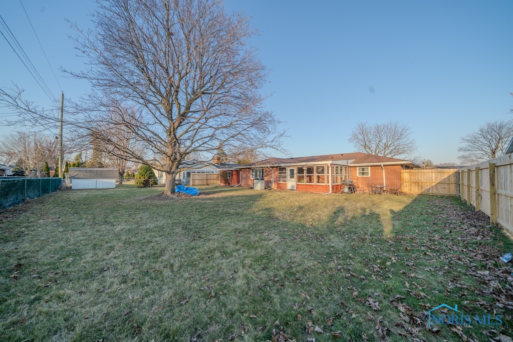 433 Burnham Drive, Fostoria, Ohio image 24