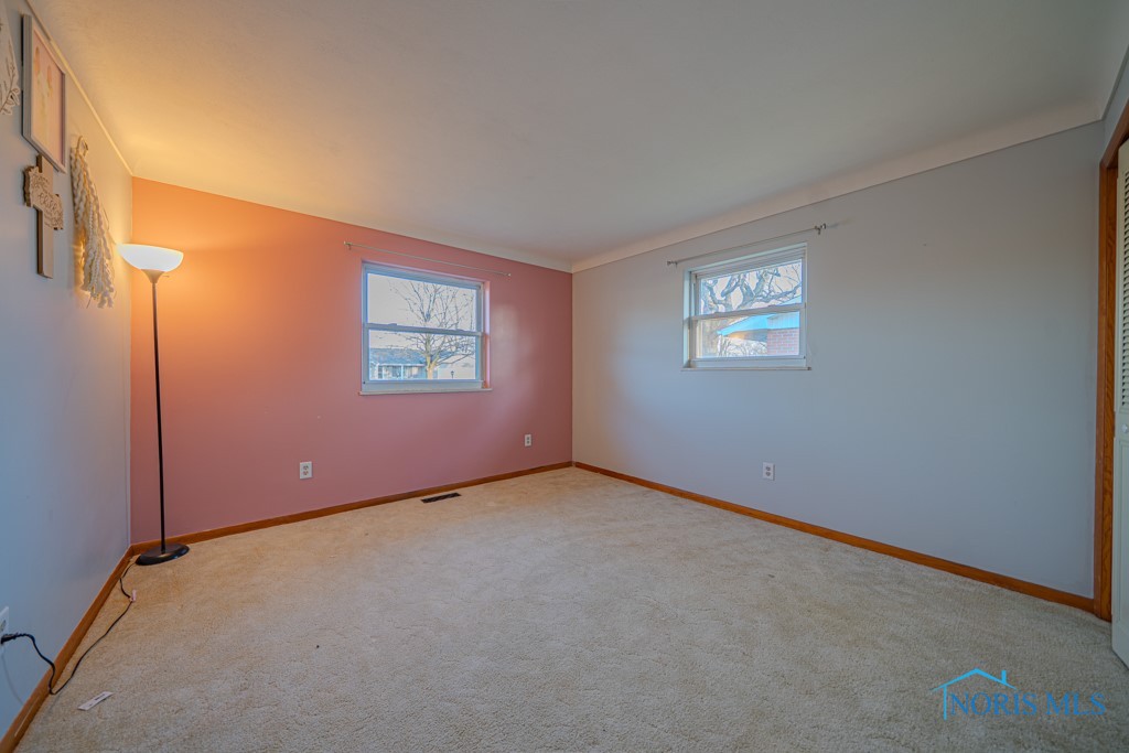 433 Burnham Drive, Fostoria, Ohio image 19