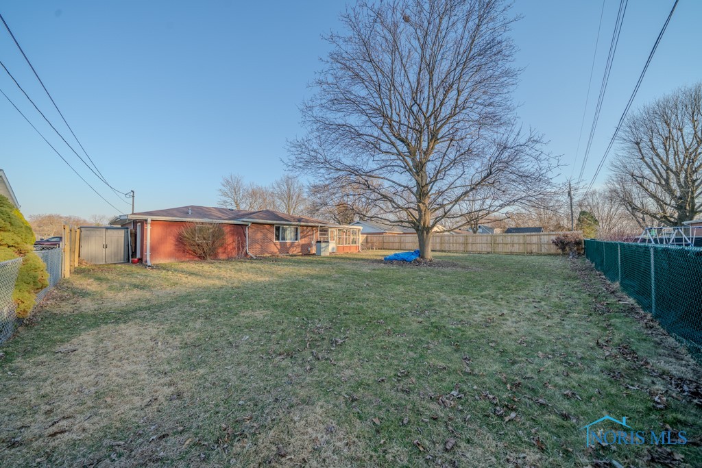 433 Burnham Drive, Fostoria, Ohio image 25