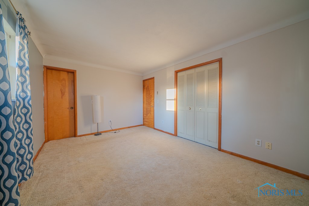433 Burnham Drive, Fostoria, Ohio image 18
