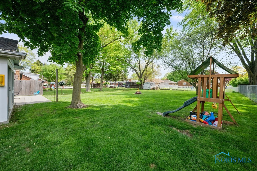 541 S Berlin Avenue, Oregon, Ohio image 38