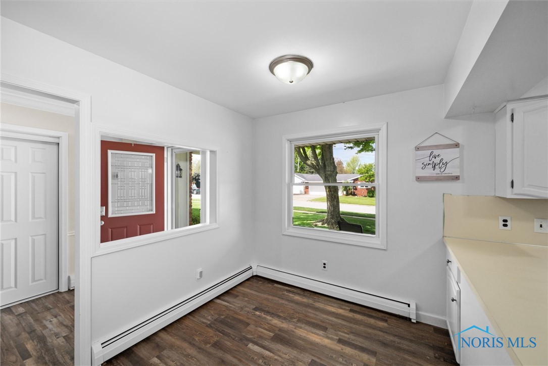 541 S Berlin Avenue, Oregon, Ohio image 17