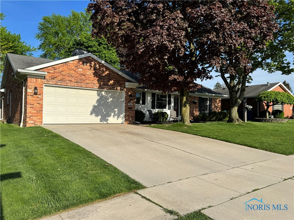541 S Berlin Avenue, Oregon, Ohio image 2