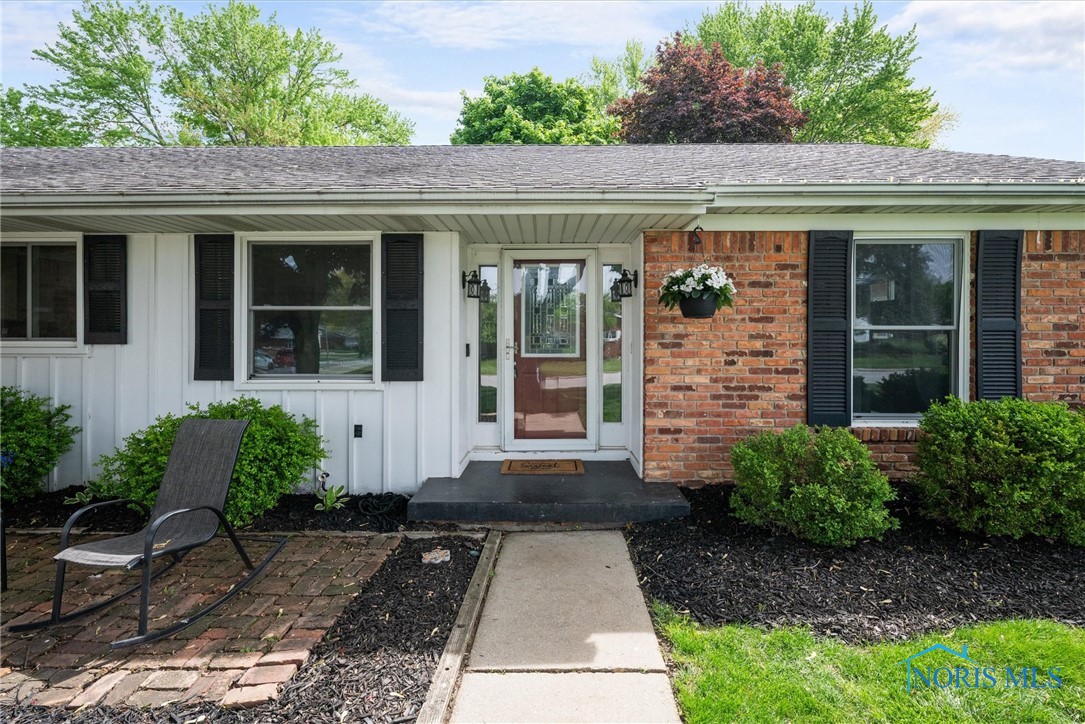 541 S Berlin Avenue, Oregon, Ohio image 5