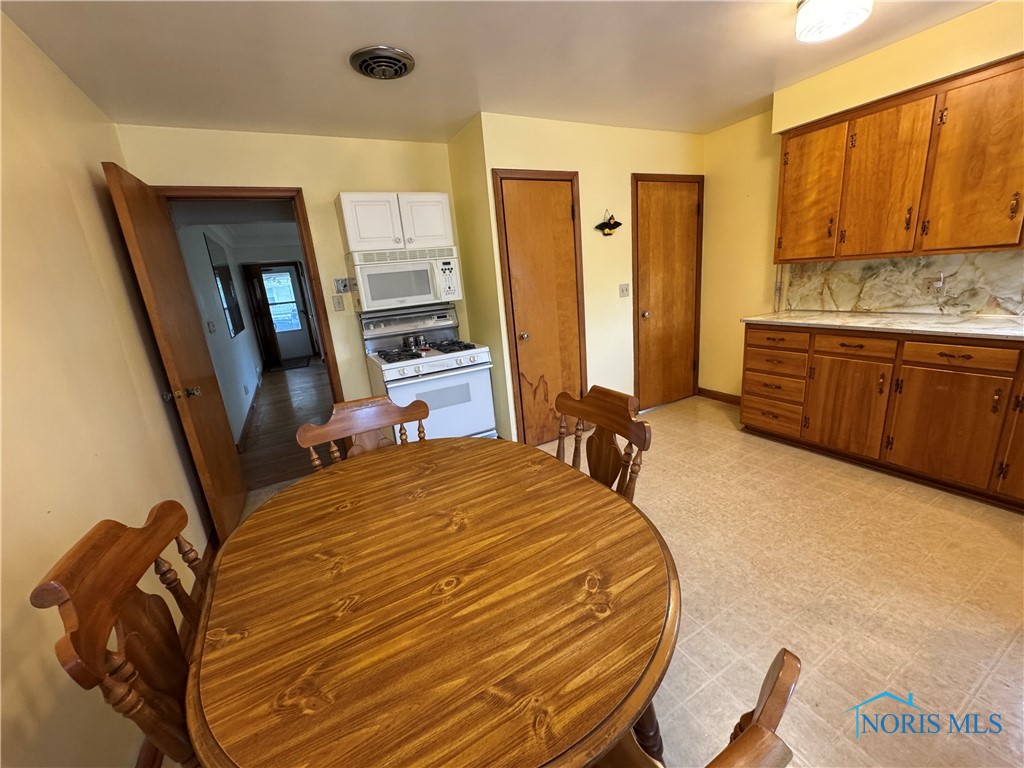19 W Oakland Street, Toledo, Ohio image 4