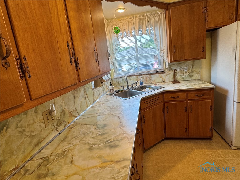 19 W Oakland Street, Toledo, Ohio image 3