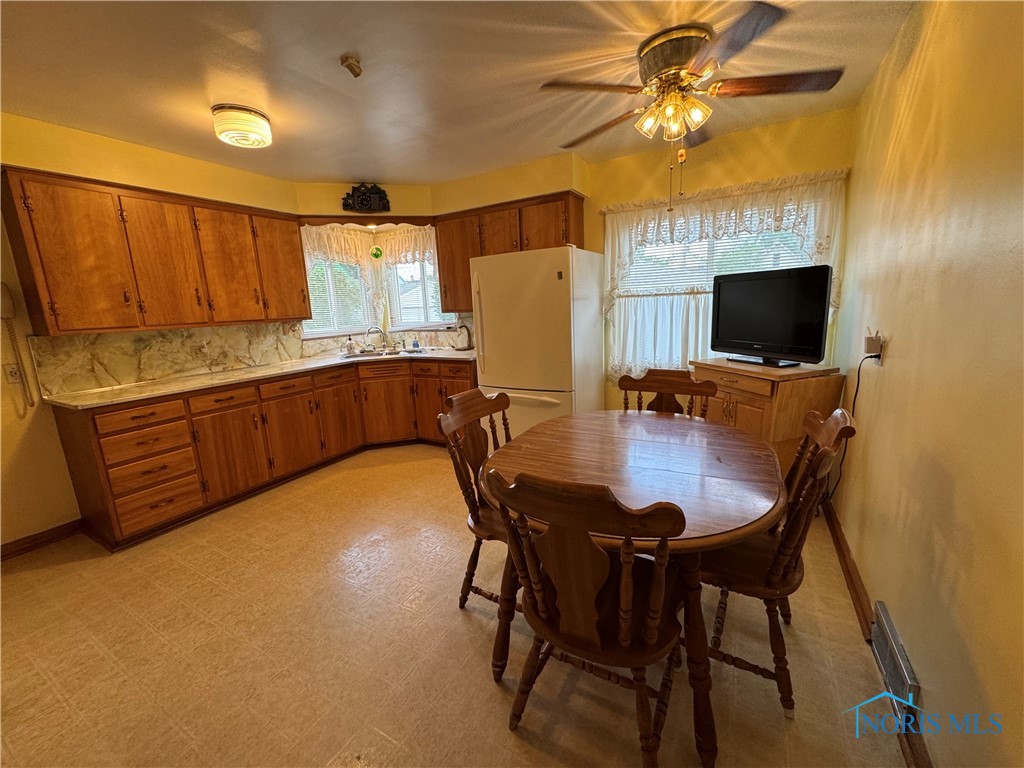 19 W Oakland Street, Toledo, Ohio image 2