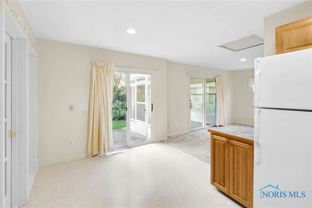 2633 Evergreen Road, Toledo, Ohio image 17