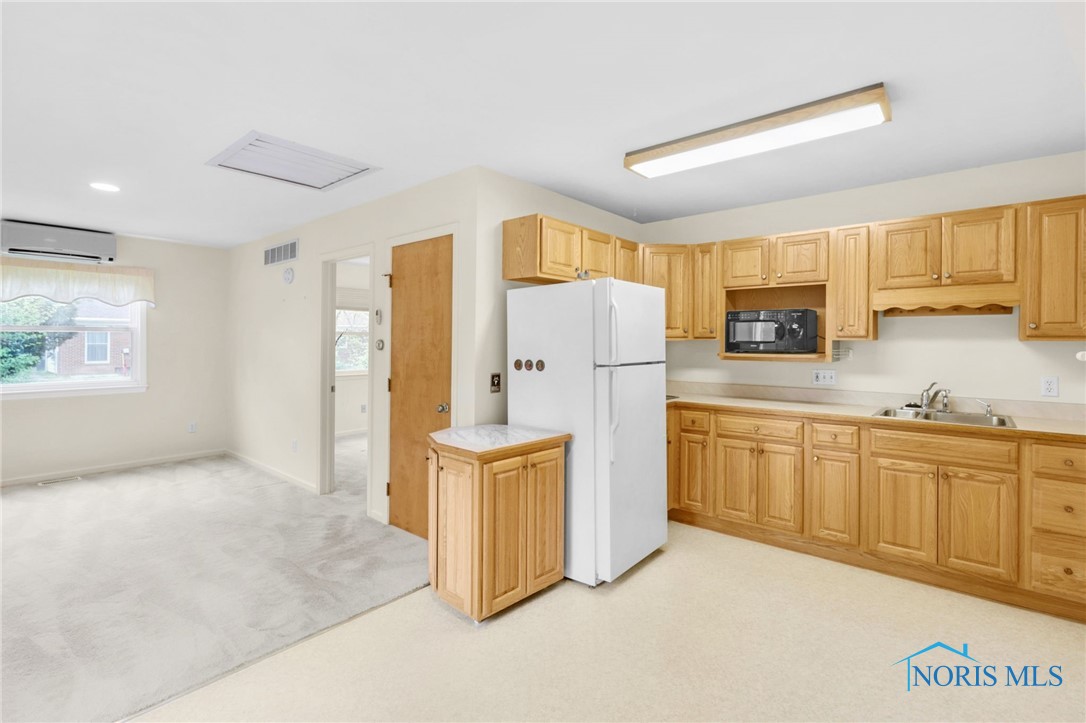 2633 Evergreen Road, Toledo, Ohio image 18