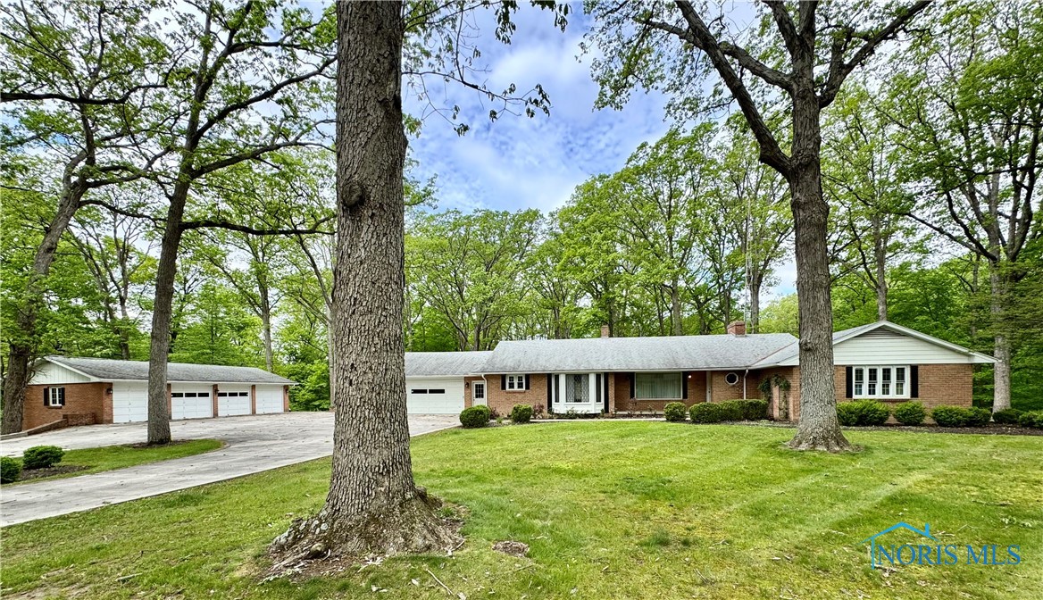 228 Riverdale Drive, Defiance, Ohio image 1