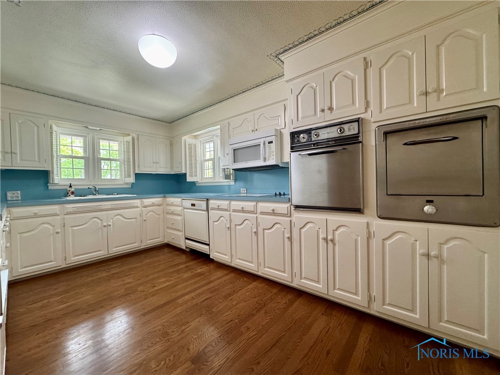 228 Riverdale Drive, Defiance, Ohio image 8