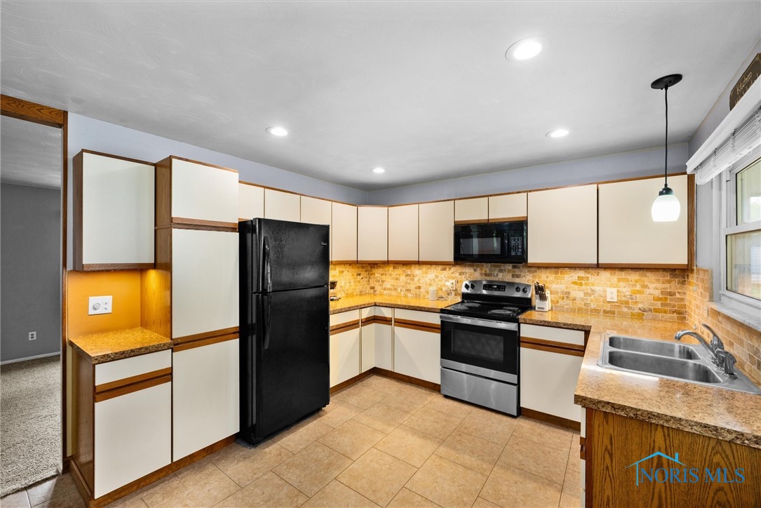 5169 Calyx Lane, Toledo, Ohio image 10