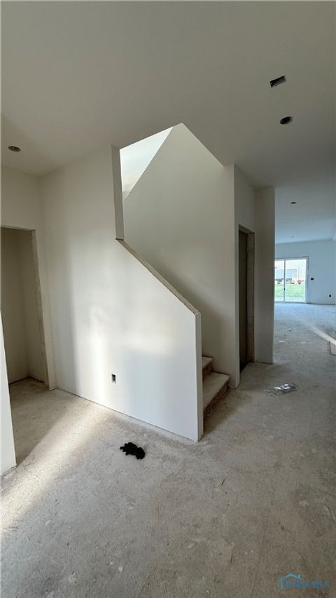 Tiny photo for 727 W Ironwood Drive, Rossford, OH 43460 (MLS # 6136447)