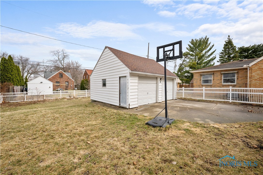 2719 Eastmoreland Drive, Oregon, Ohio image 33