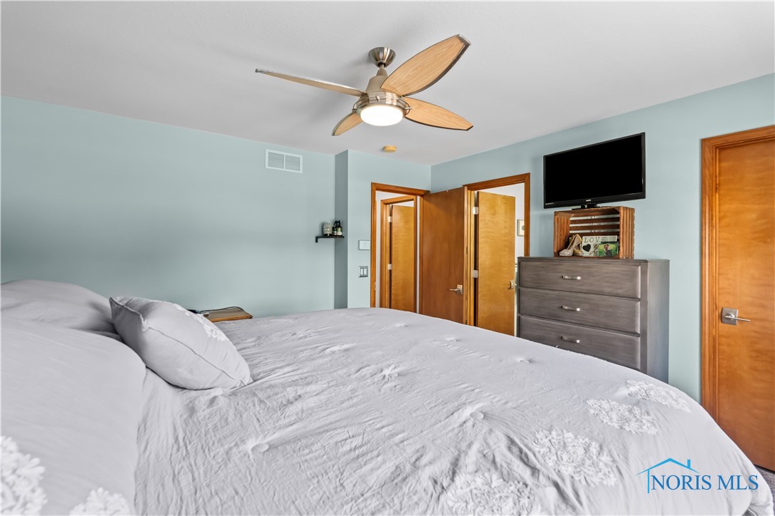 6933 Running Brook Way, Holland, Ohio image 21