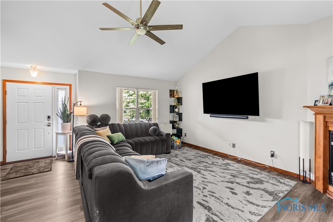 6933 Running Brook Way, Holland, Ohio image 8