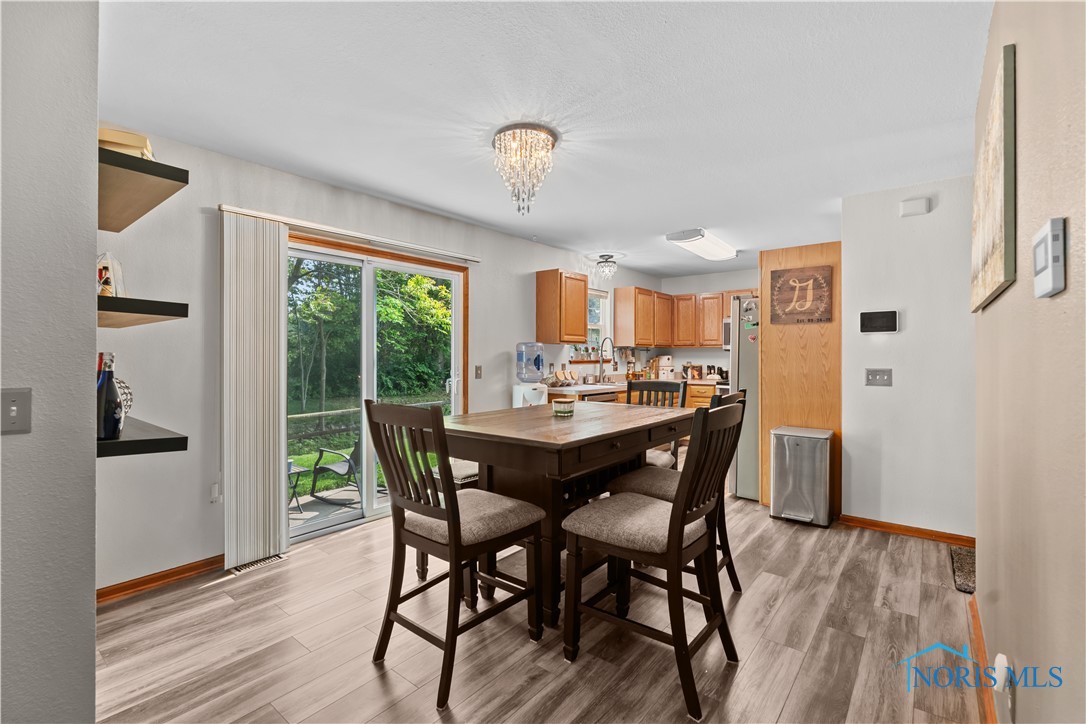 6933 Running Brook Way, Holland, Ohio image 10