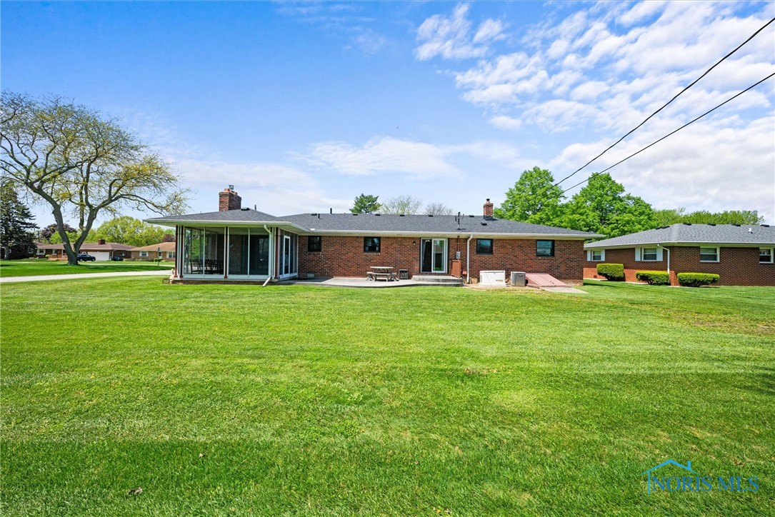 300 Parkview Drive, Walbridge, Ohio image 35