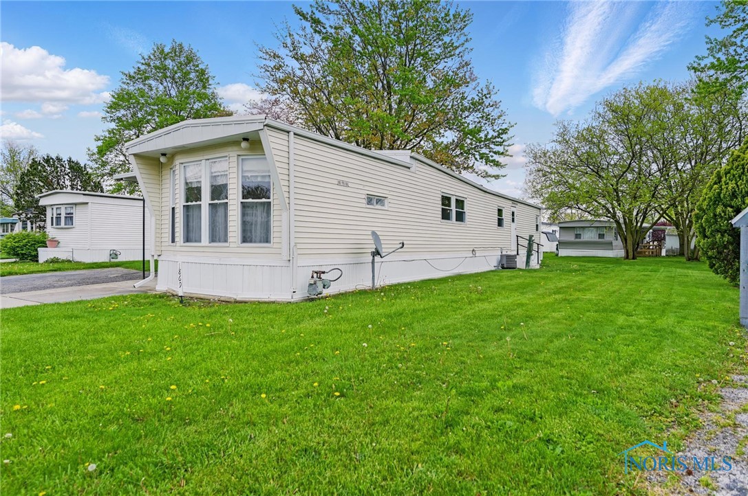 1869 Huntington Dr, Findlay, Ohio image 3