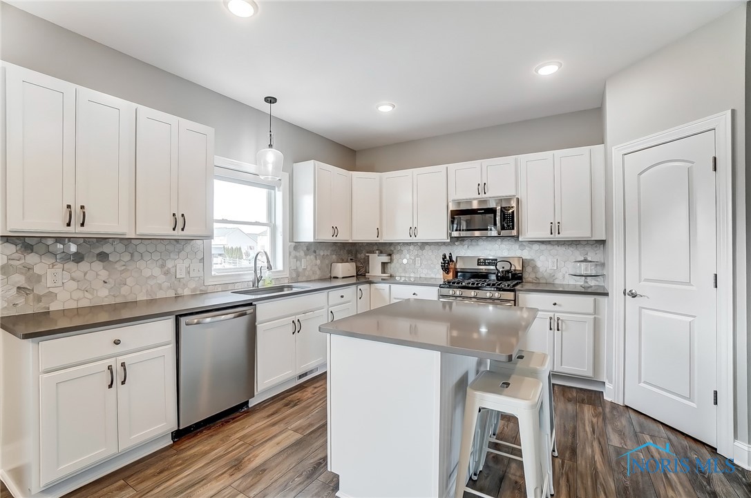 1583 Blackhawk Drive, Waterville, Ohio image 10