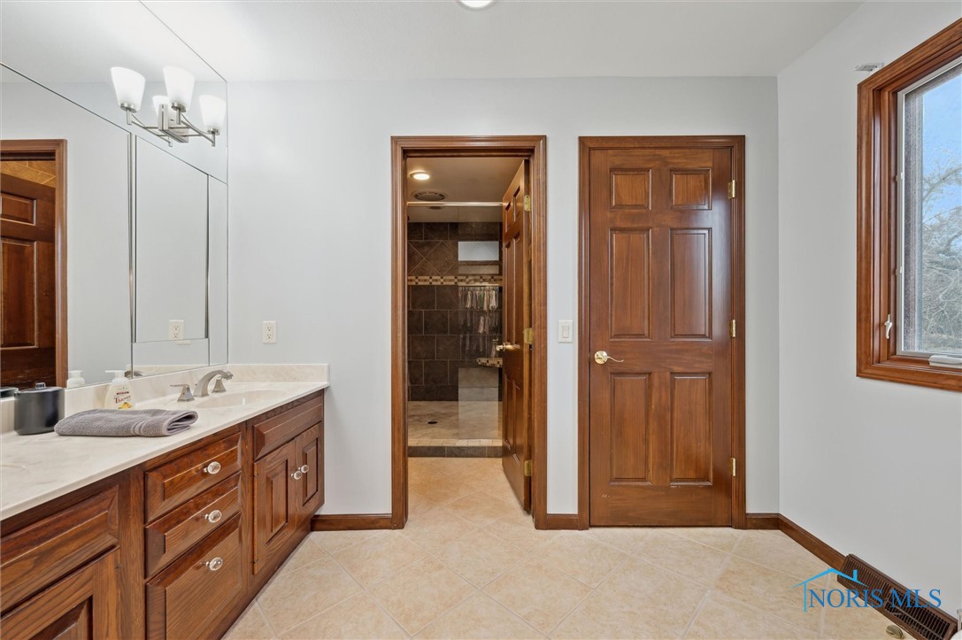 7106 Country Creek Road, Maumee, Ohio image 21