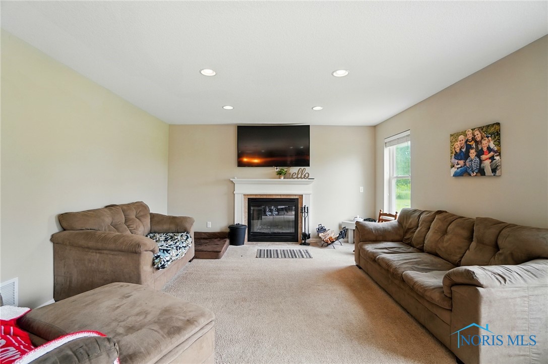 16601 W Poe Road, Bowling Green, Ohio image 7