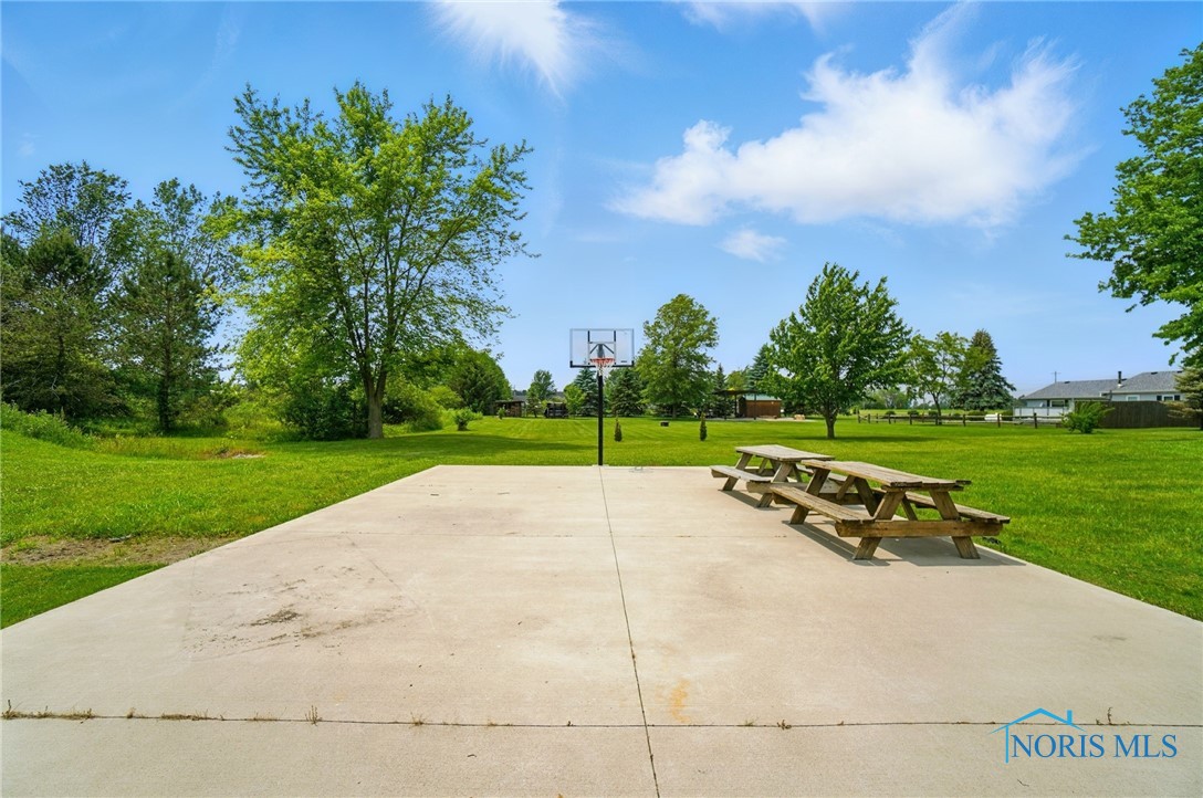 16601 W Poe Road, Bowling Green, Ohio image 37