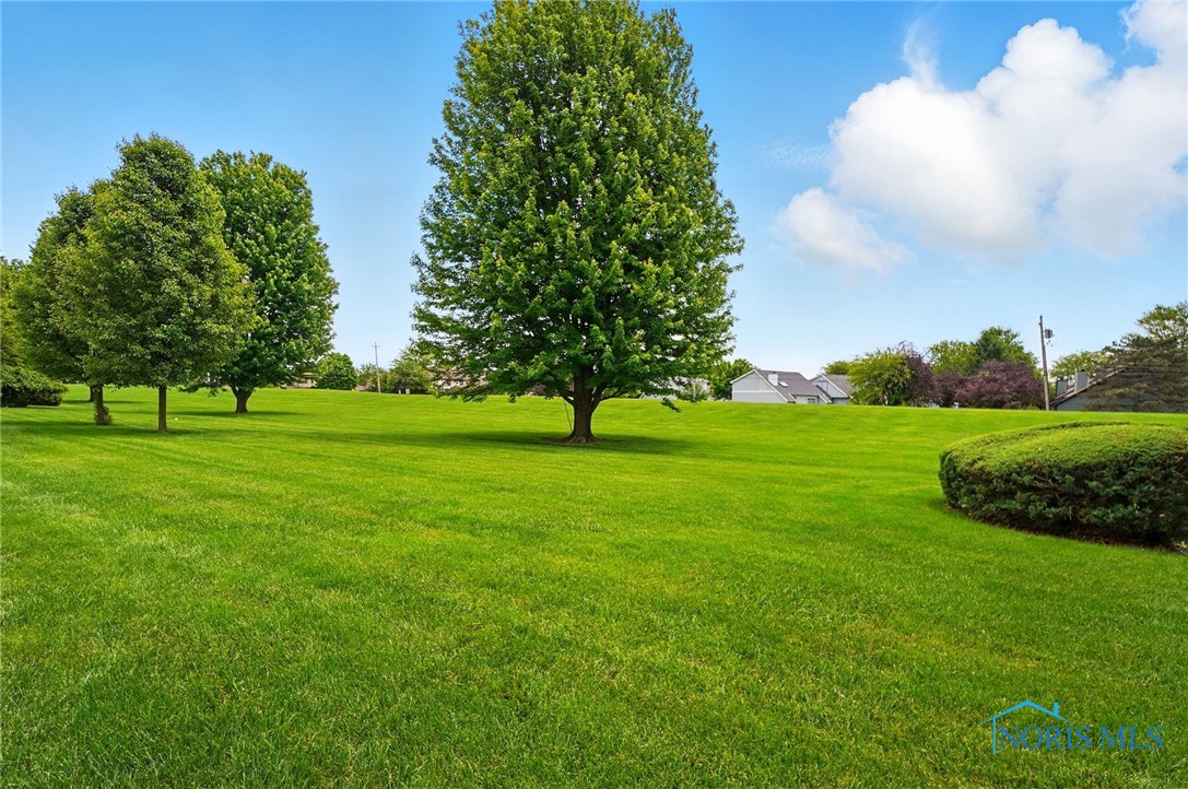 5733 Brook Cliffe Road, Toledo, Ohio image 2