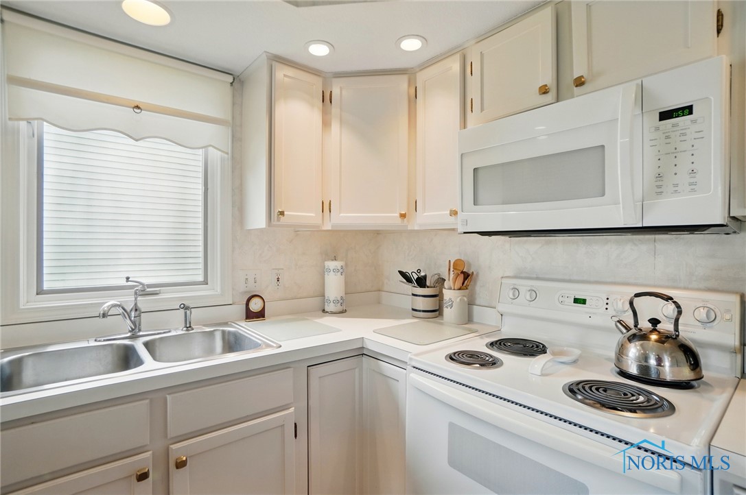5733 Brook Cliffe Road, Toledo, Ohio image 26