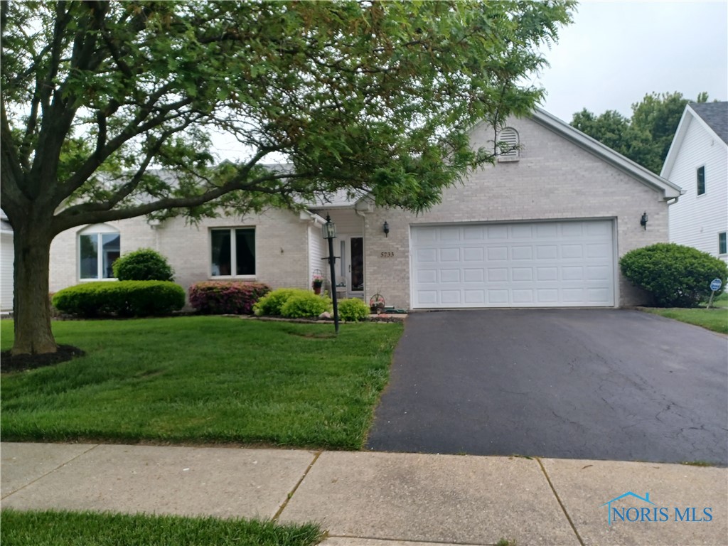 5733 Brook Cliffe Road, Toledo, Ohio image 1