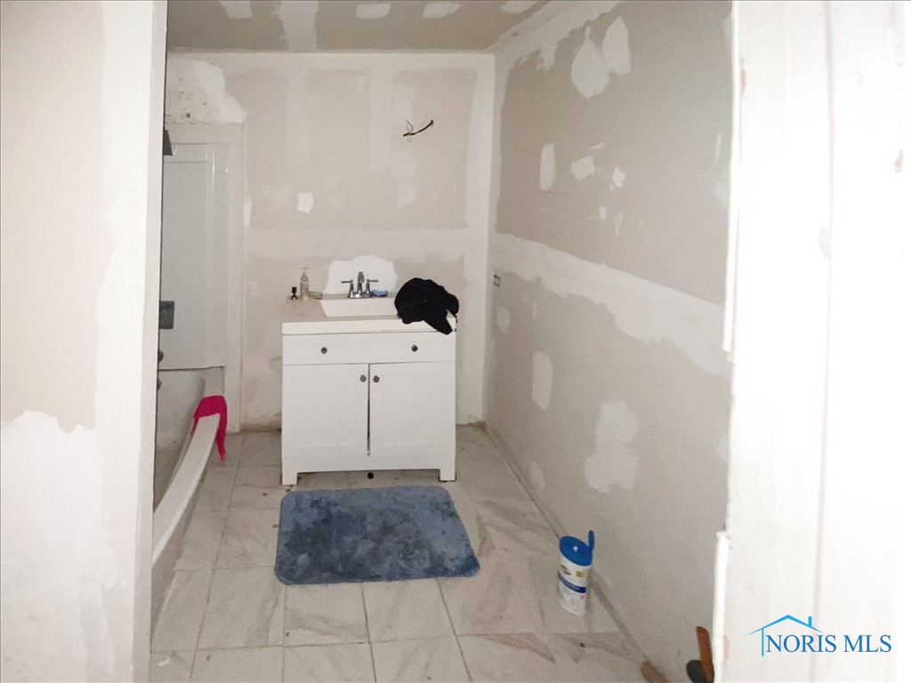 223 Linden Place, Toledo, Ohio image 9