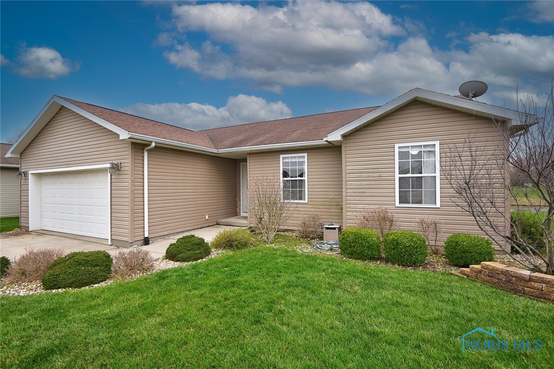 1921 Yarrow Court, Findlay, Ohio image 2
