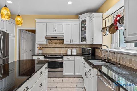 Tiny photo for 382 Osage Court, Perrysburg, OH 43551 (MLS # 6136460)