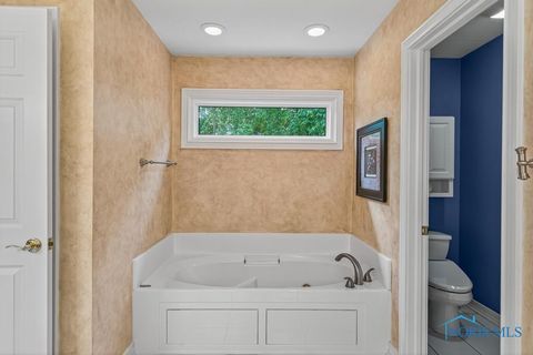 Tiny photo for 382 Osage Court, Perrysburg, OH 43551 (MLS # 6136460)