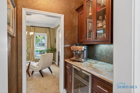Tiny photo for 382 Osage Court, Perrysburg, OH 43551 (MLS # 6136460)