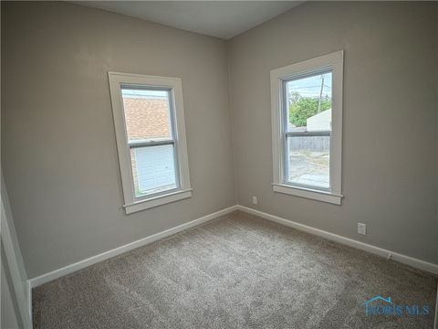Tiny photo for 302 Warrington Road, Toledo, OH 43612 (MLS # 6136200)