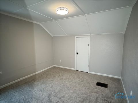 Tiny photo for 302 Warrington Road, Toledo, OH 43612 (MLS # 6136200)