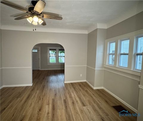 Tiny photo for 302 Warrington Road, Toledo, OH 43612 (MLS # 6136200)
