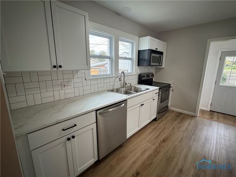 Tiny photo for 302 Warrington Road, Toledo, OH 43612 (MLS # 6136200)