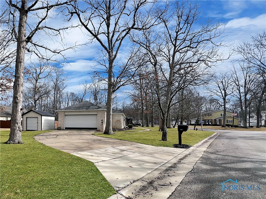 1949 Edgewood Drive, Defiance, Ohio image 3